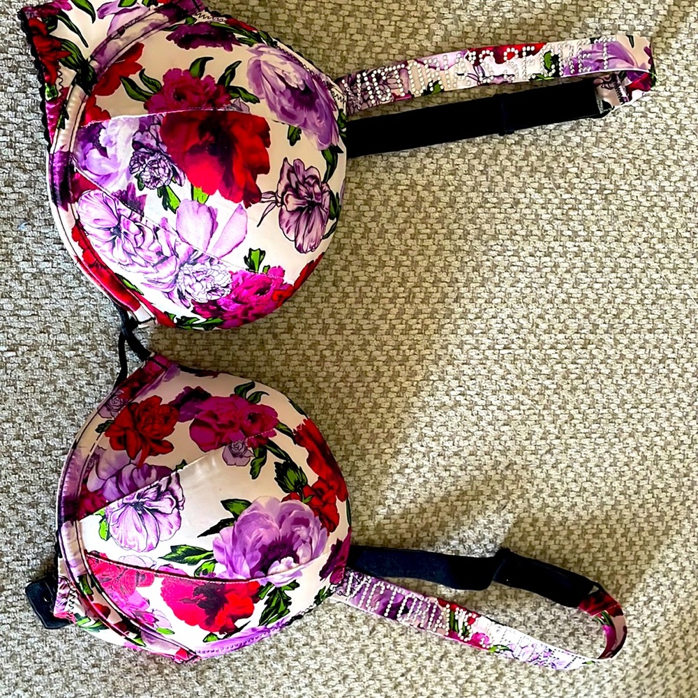 NWOT floral Victoria Secret set